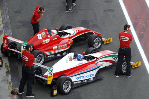 Le due monoposto della scuderia Prema: 