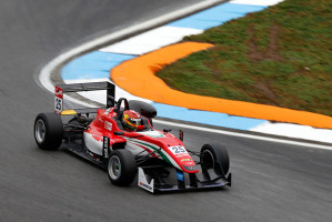 Lance Stroll in azione con la sua Dallara-Mercedes nell'ultimo appuntamento di Hockenheim